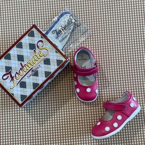 Footmates Pink Polka dot shoes. Toddler size 5